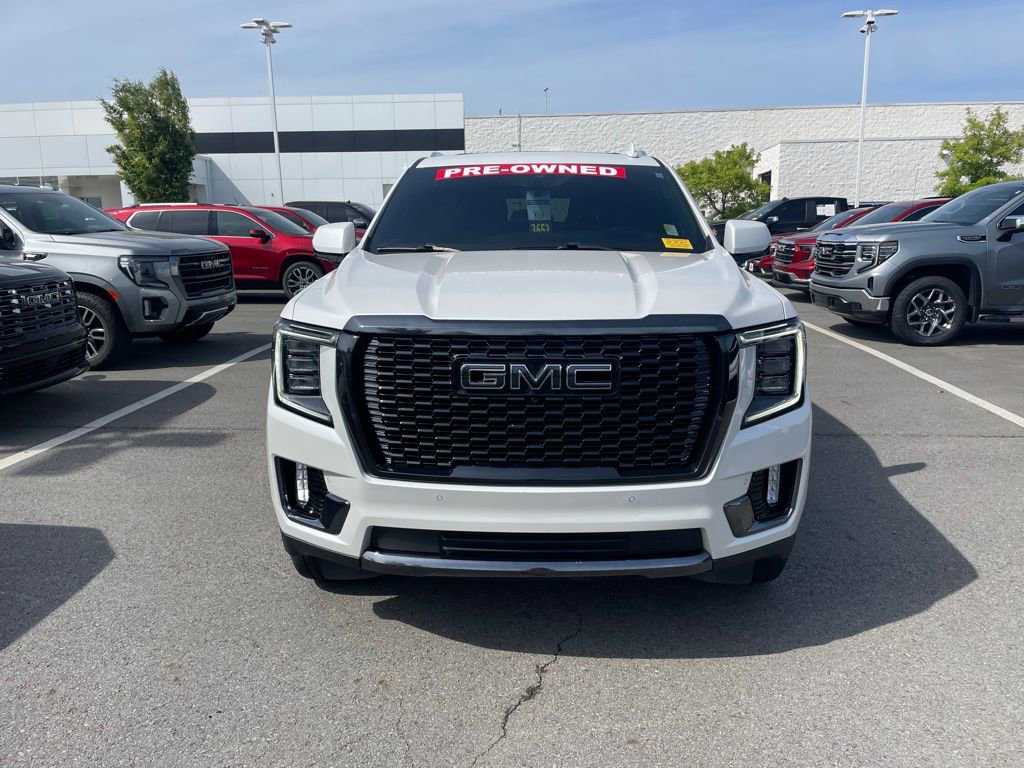 Used 2023 GMC Yukon XL Denali Ultimate AWD/4WD image 2