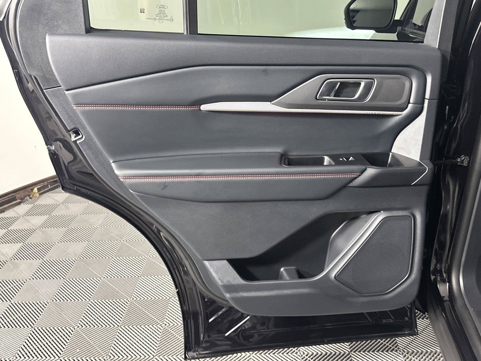 Used 2026 Ford Explorer ST-Line w/ Premium Package RWD image 26