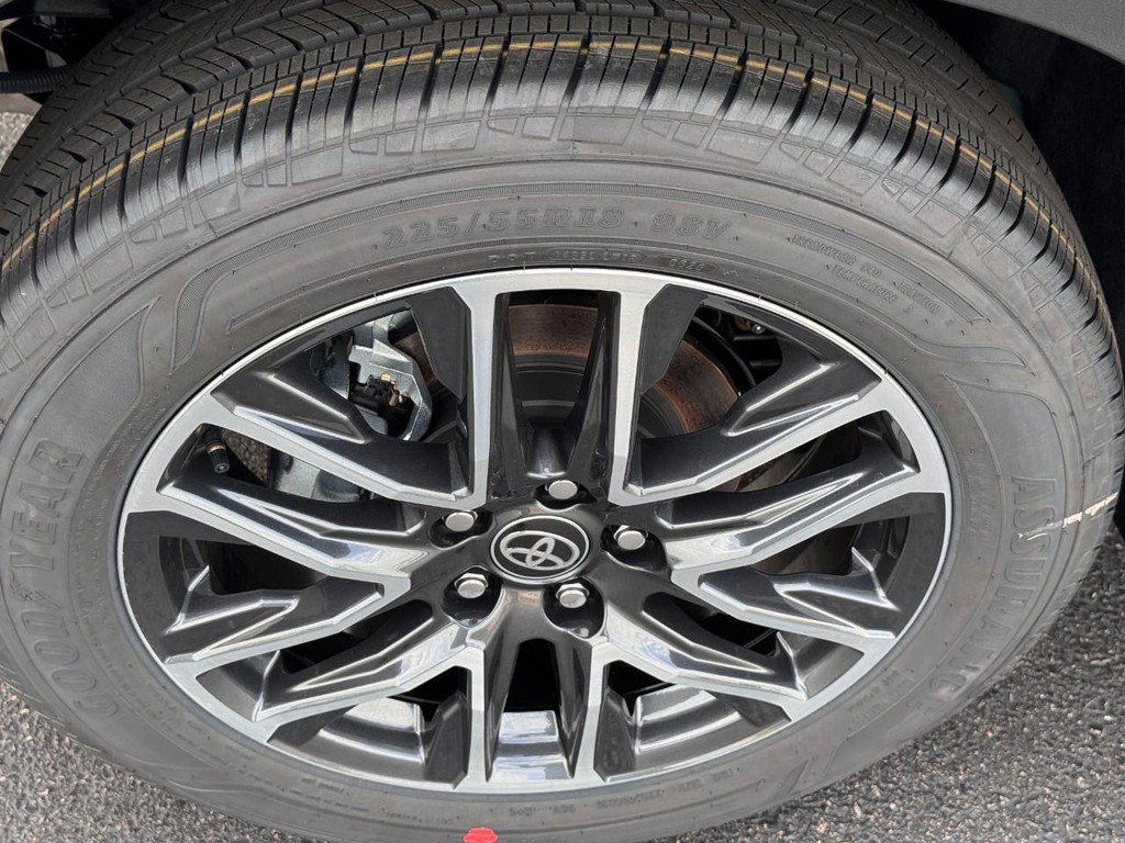 New 2026 Toyota Corolla Cross XLE image 4