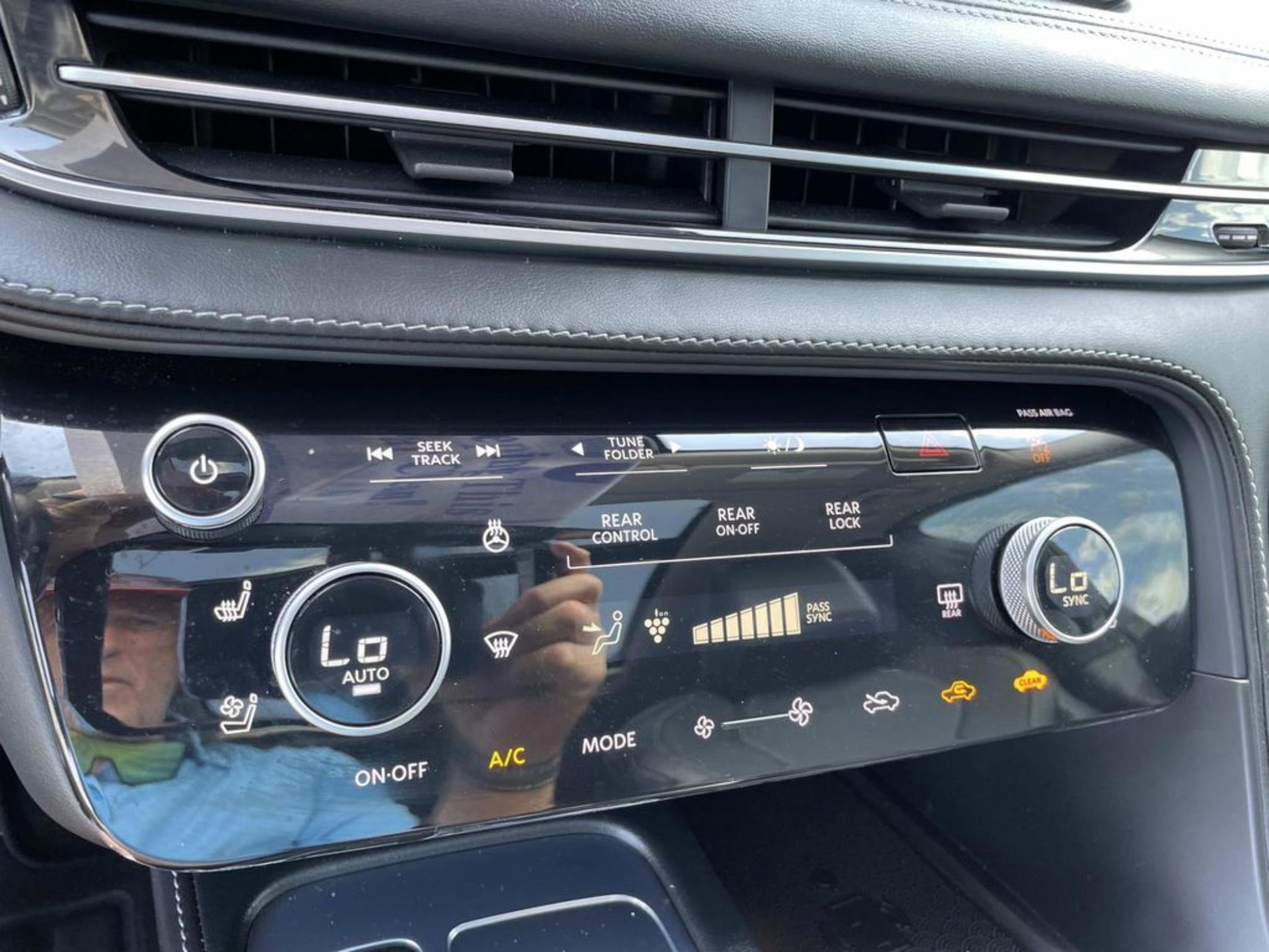 Used 2023 INFINITI QX60 Sensory w/ Vision Package image 29