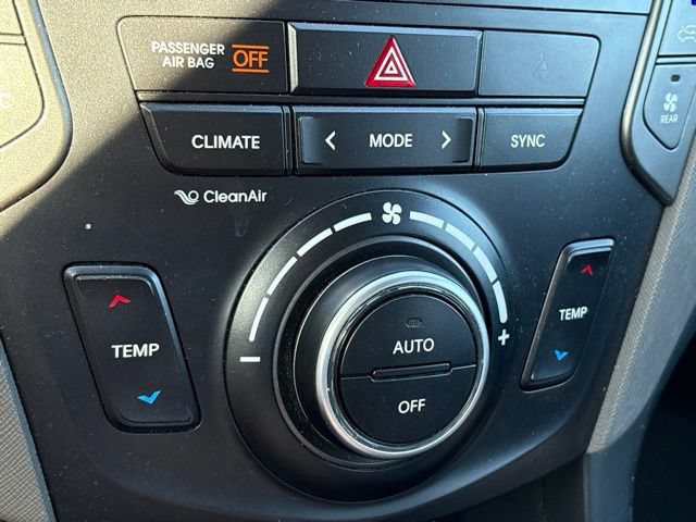 Used 2017 Hyundai Santa Fe SE AWD/4WD image 15