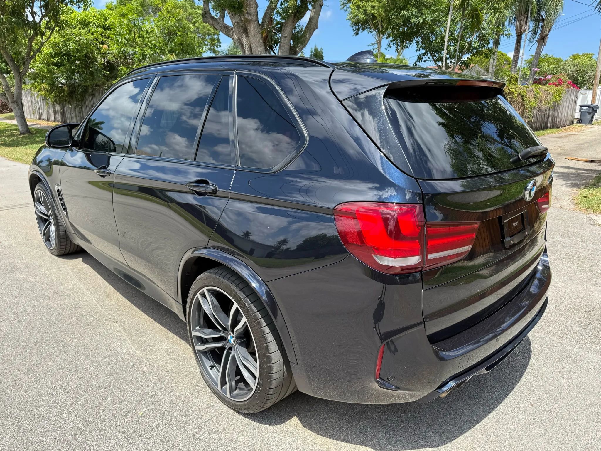 Used 2017 BMW X5 M w/ Premium Package AWD/4WD image 7