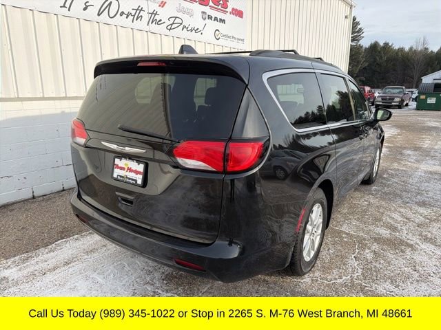 Used 2020 Chrysler Voyager Lxi image 11