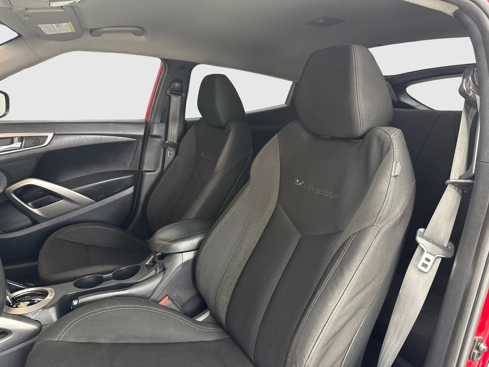 Used 2016 Hyundai Veloster FWD image 15