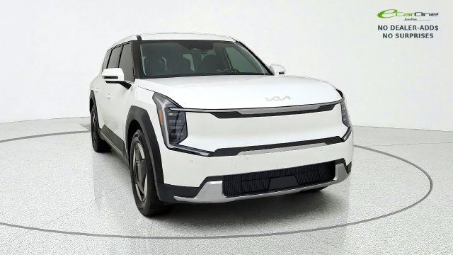 Used 2024 Kia EV9 Light Long Range RWD image 1