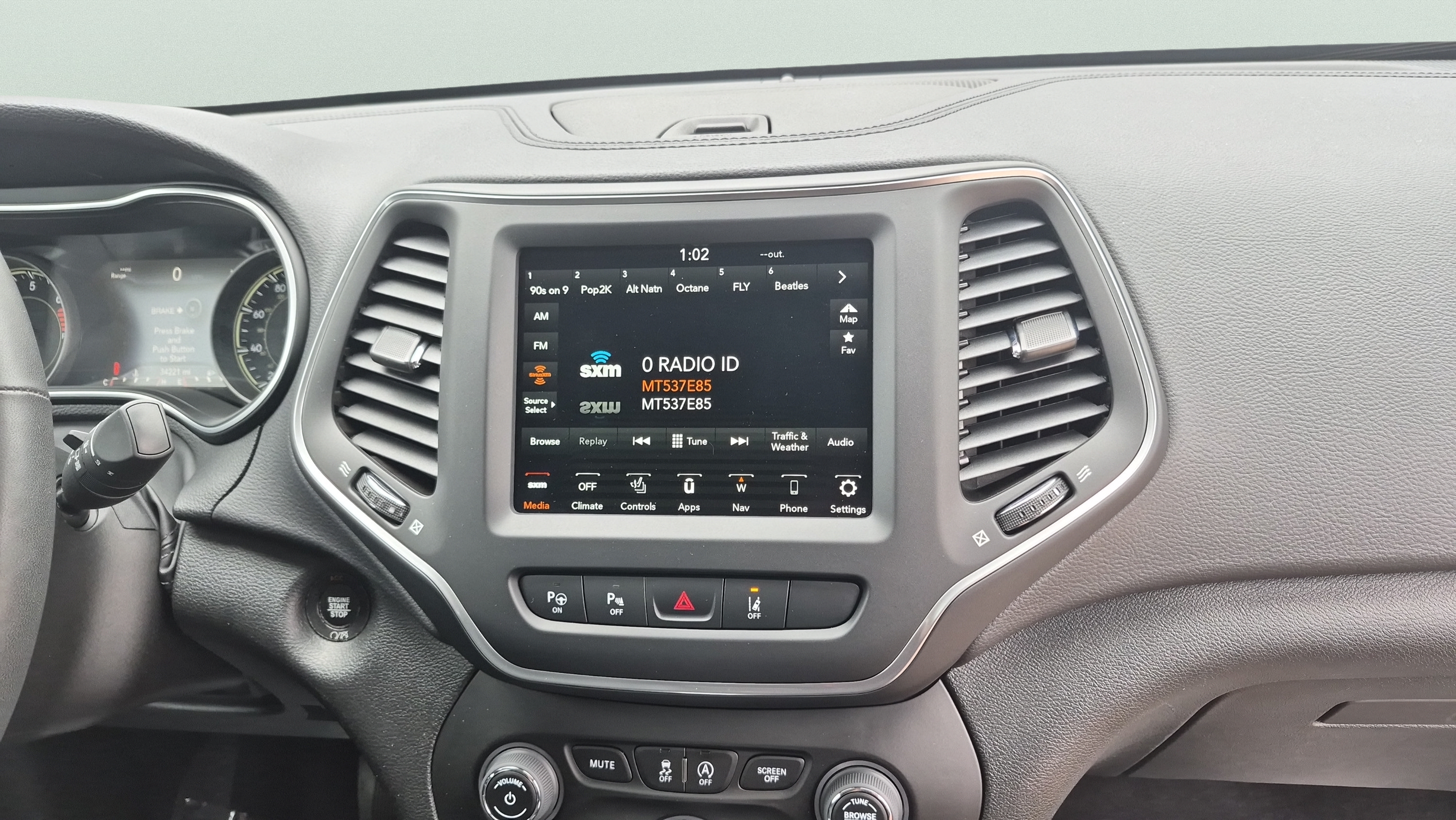 Certified 2023 Jeep Cherokee Altitude Lux AWD/4WD image 19
