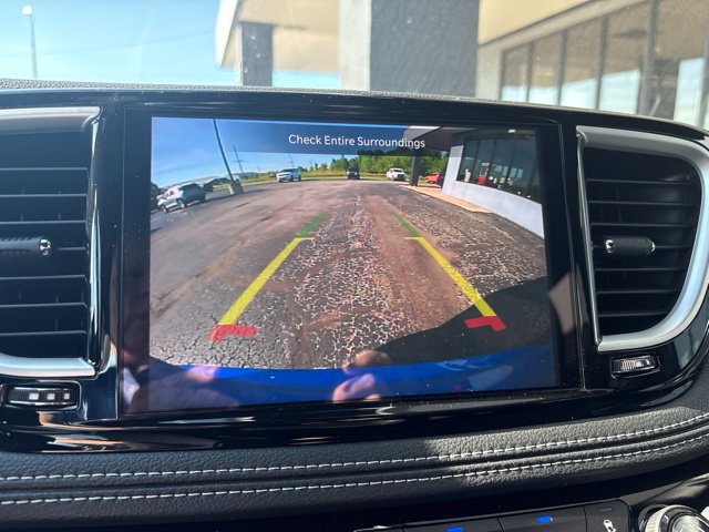 New 2027 Chrysler Pacifica Select FWD image 13