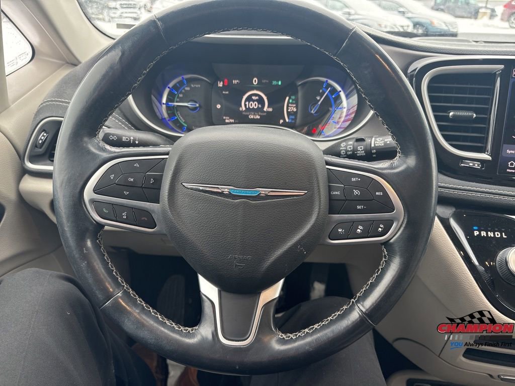 Used 2021 Chrysler Pacifica Touring-L image 18
