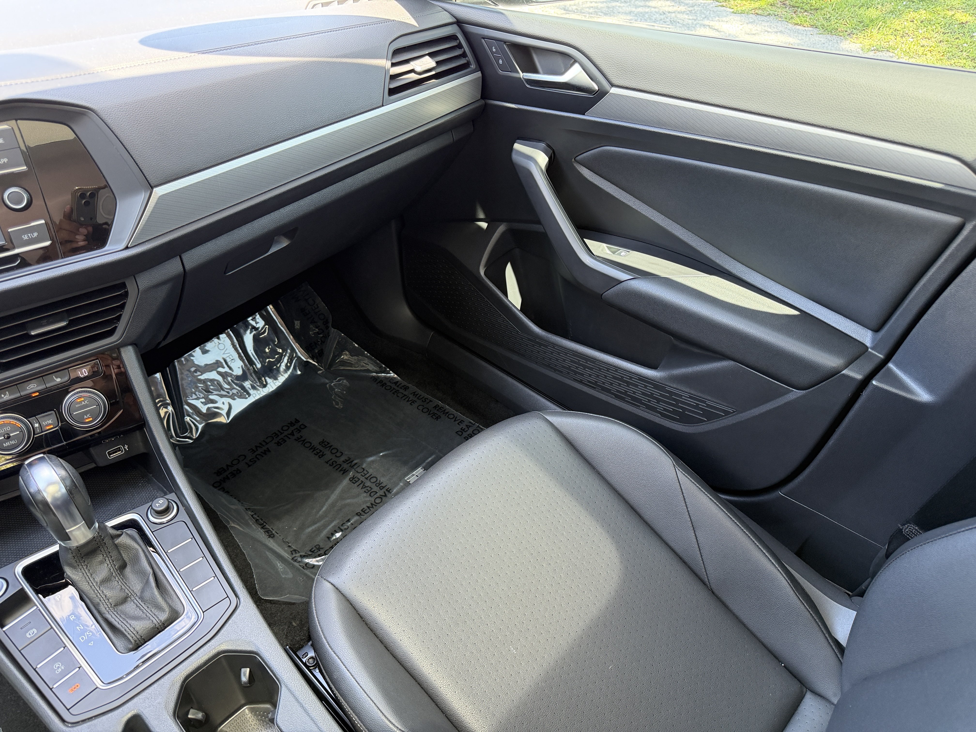 Used 2019 Volkswagen Jetta SE w/ Cold Weather Package FWD image 16