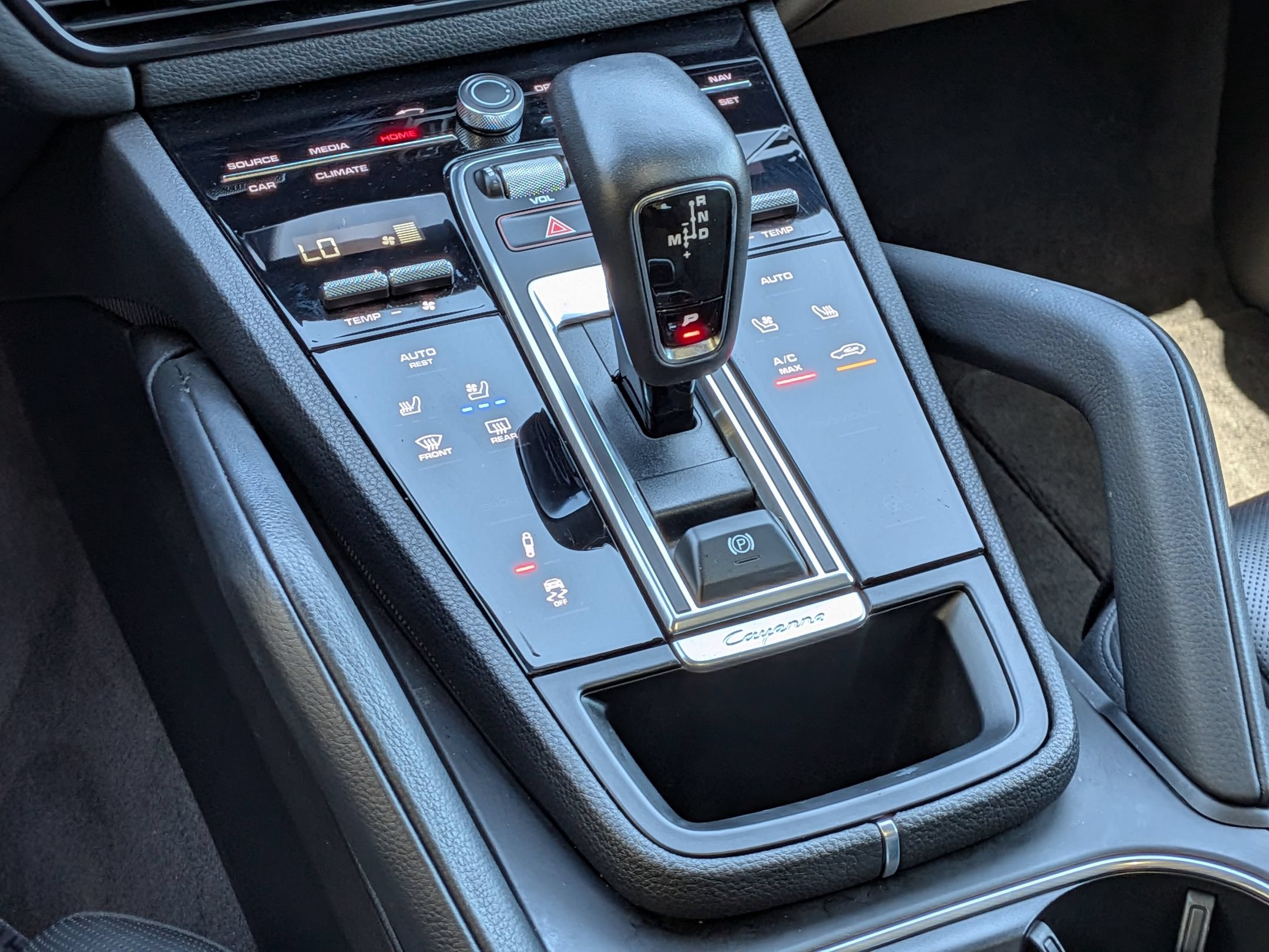Certified 2023 Porsche Cayenne Platinum Edition AWD/4WD image 18