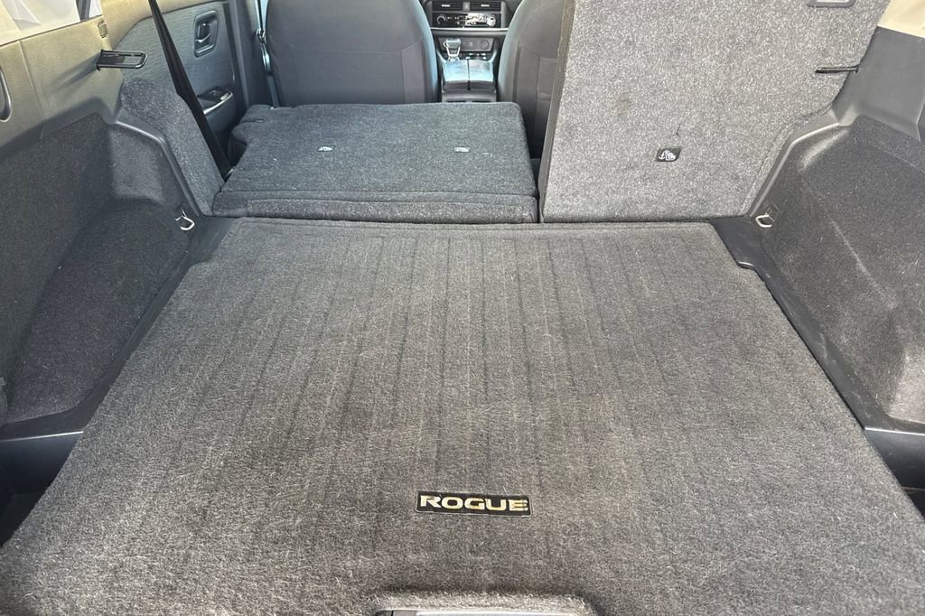 Used 2023 Nissan Rogue S image 20