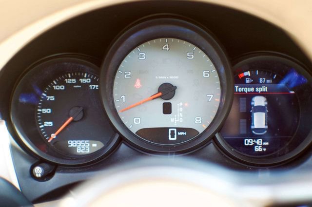 Used 2016 Porsche Macan S image 25