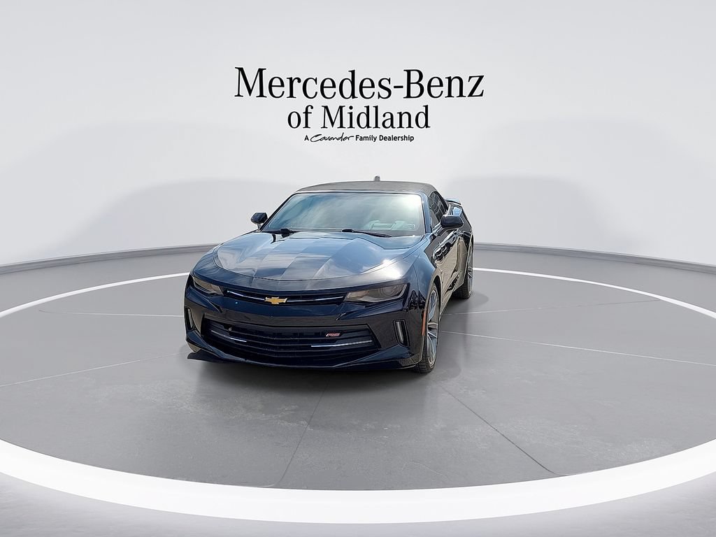 Used 2018 Chevrolet Camaro LT RWD image 4