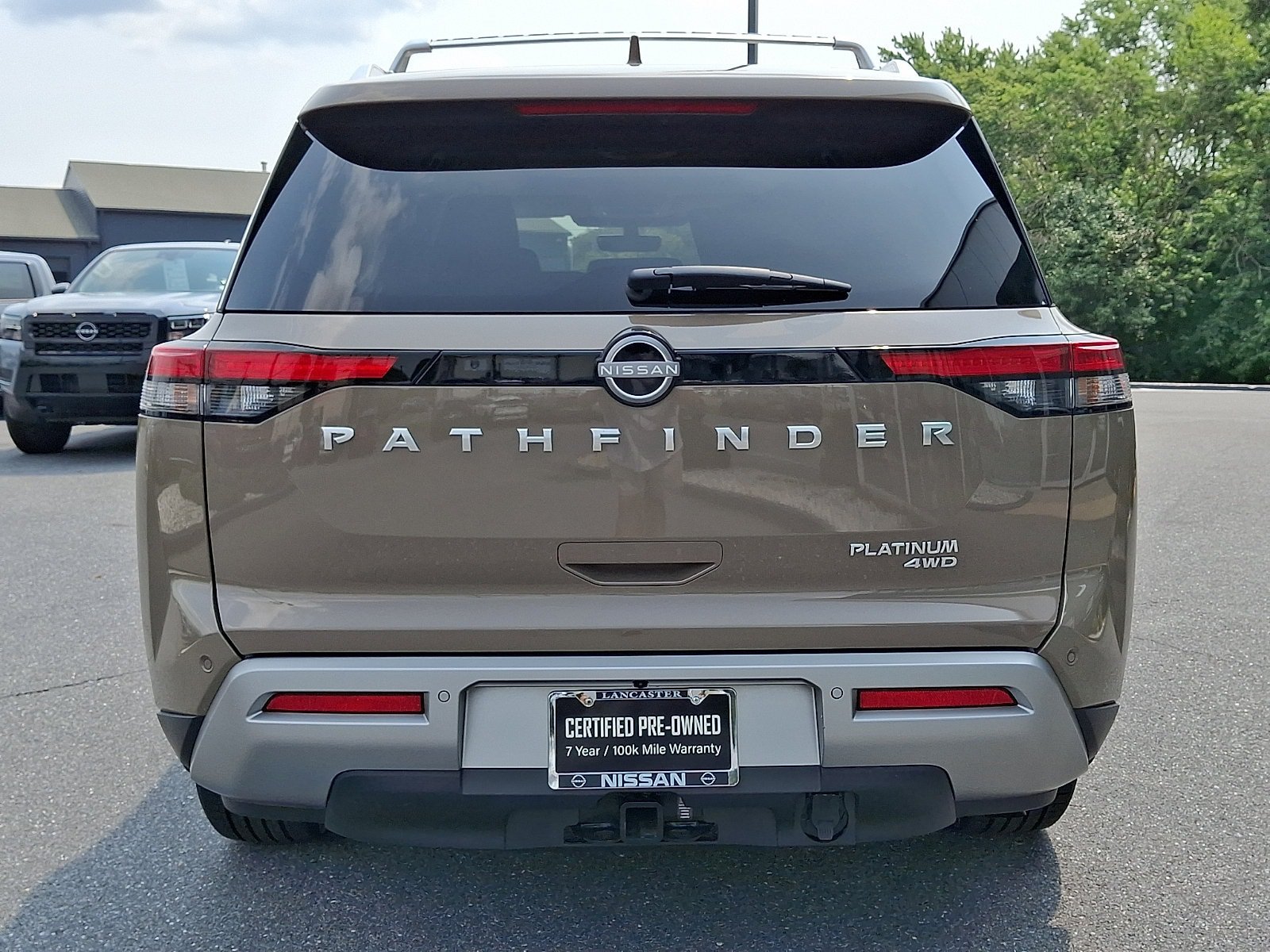 Certified 2023 Nissan Pathfinder Platinum w/ Cargo Package AWD/4WD image 6