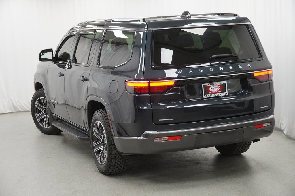 Certified 2022 Jeep Wagoneer Series III w/ Flexible Seating Group image 12