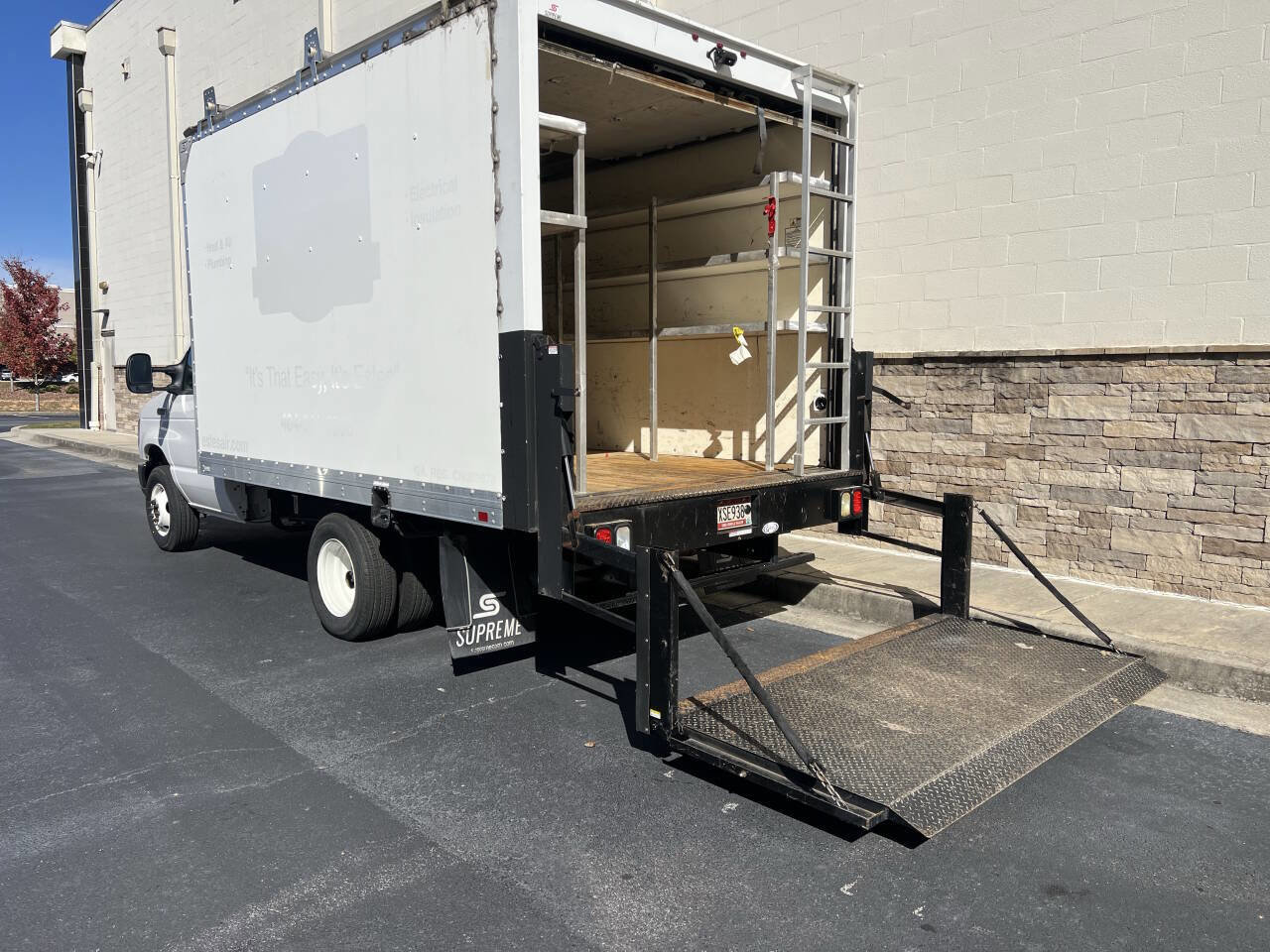 Used 2021 Ford E-350 and Econoline 350 Super Duty w/ Power Windows & Locks Group RWD image 9