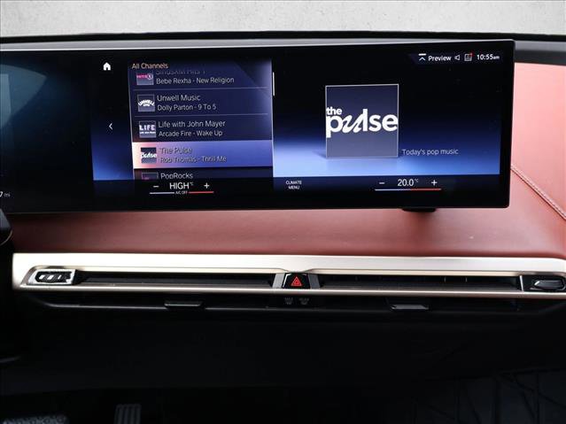 Used 2023 BMW iX xDrive50 w/ Sport Package image 14