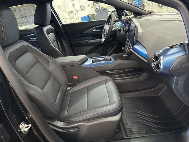 New 2026 Chevrolet Equinox EV LT FWD image 27