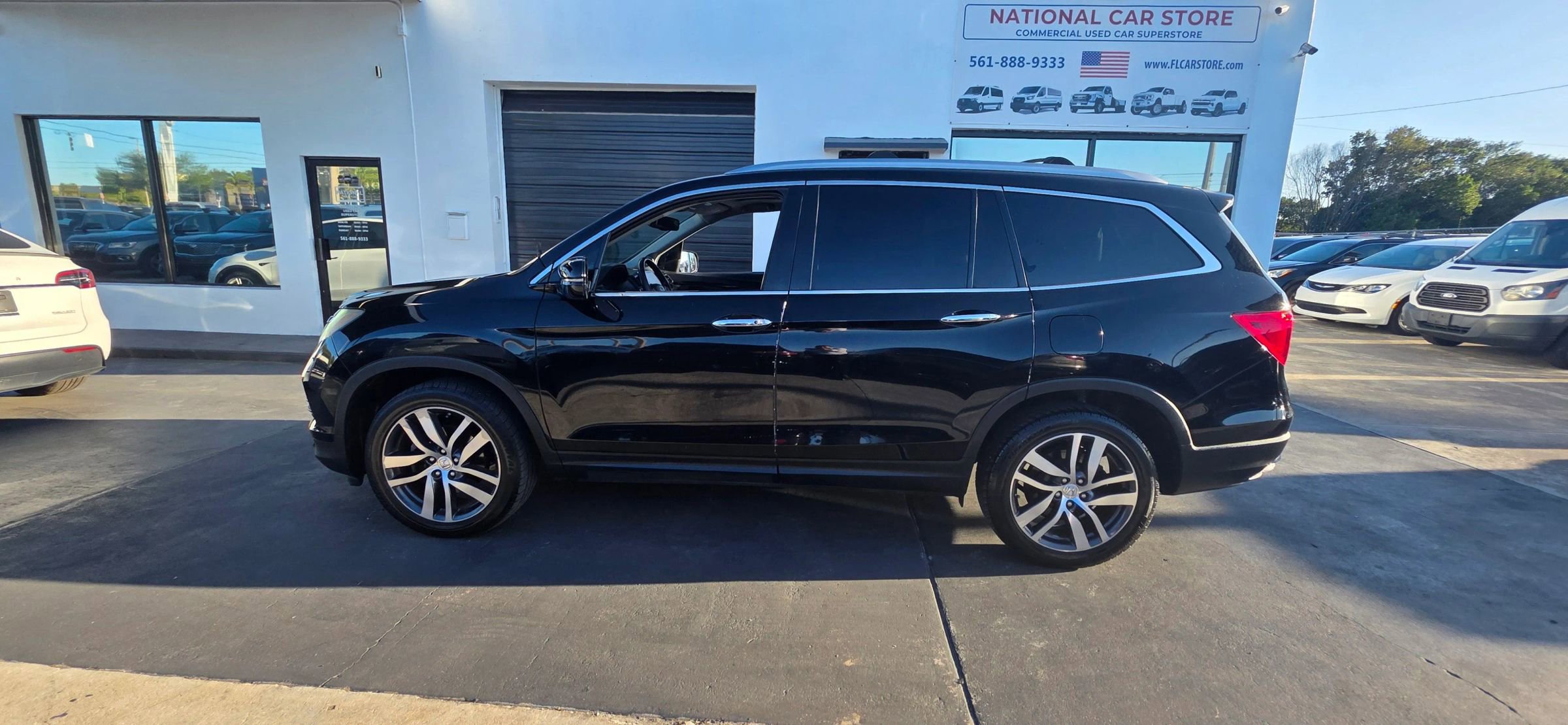 Used 2017 Honda Pilot Elite image 3