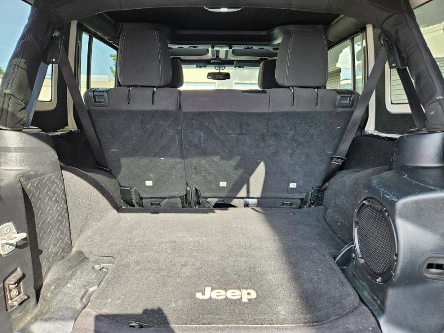 Used 2014 Jeep Wrangler Unlimited Sahara w/ Dual Top Group image 24