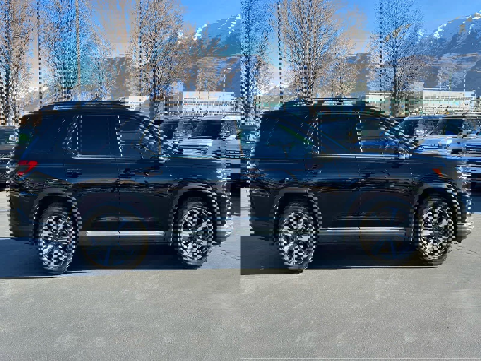 Used 2023 Honda Pilot Touring image 6