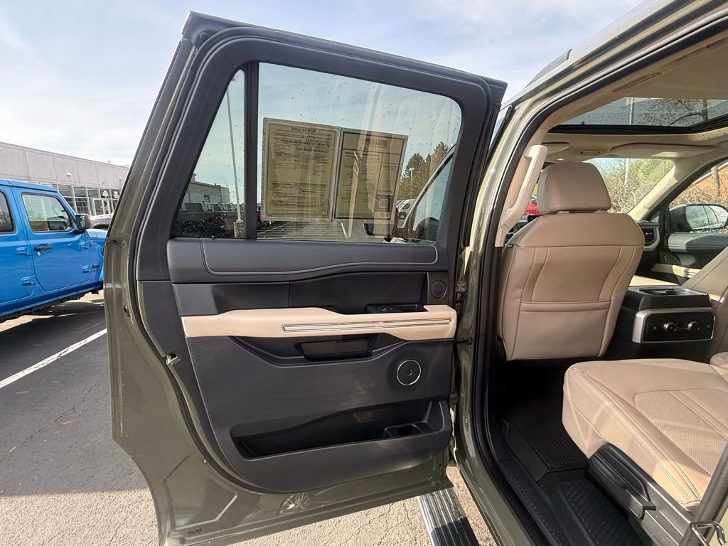 Used 2024 Ford Expedition Max Limited w/ Excursion Package AWD/4WD image 34