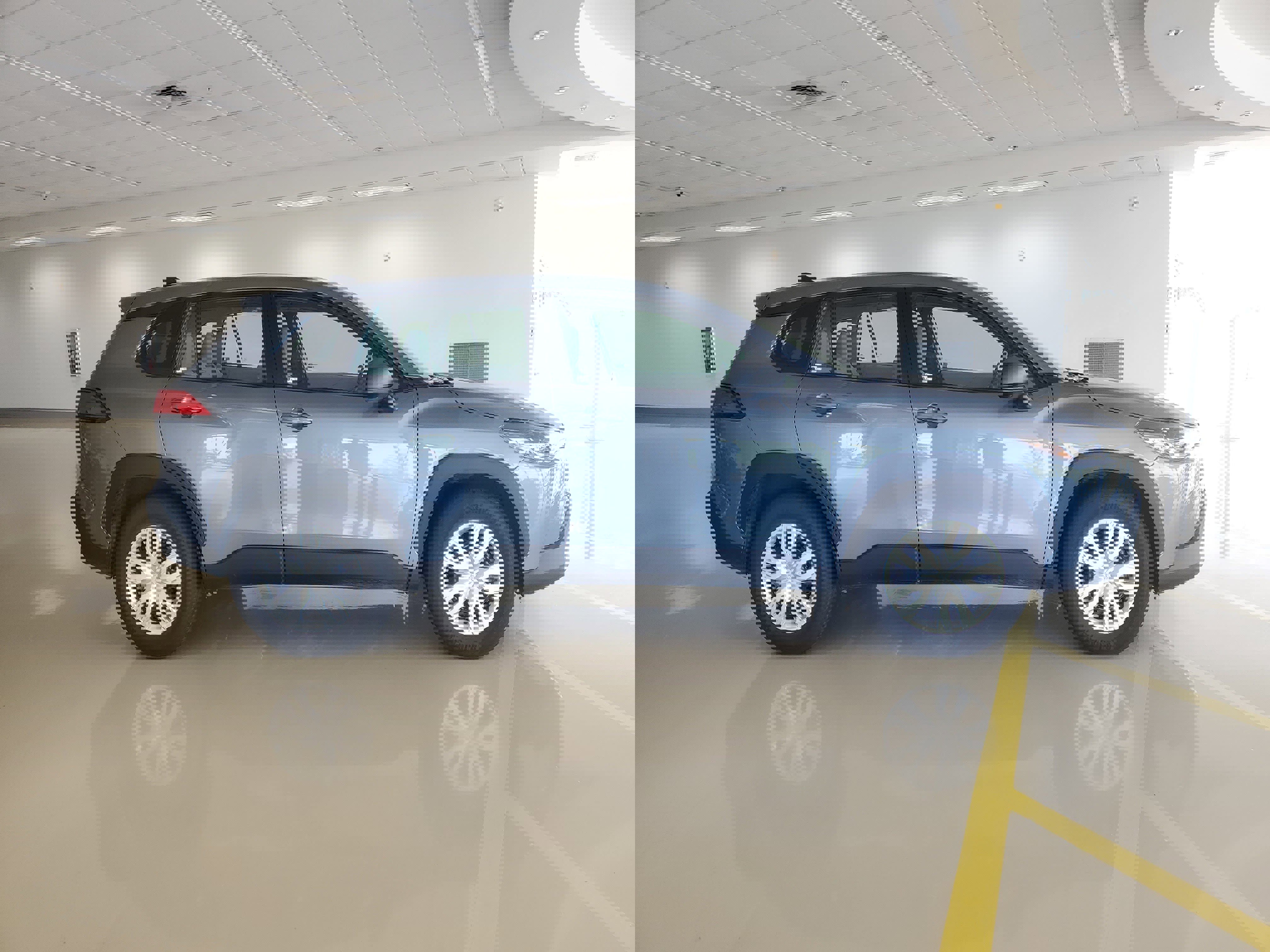 Used 2025 Toyota Corolla Cross L image 11