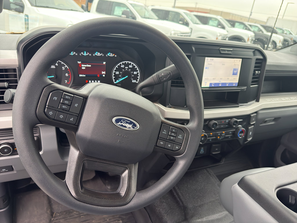 Used 2025 Ford F250 XL w/ FX4 Off-Road Package image 9