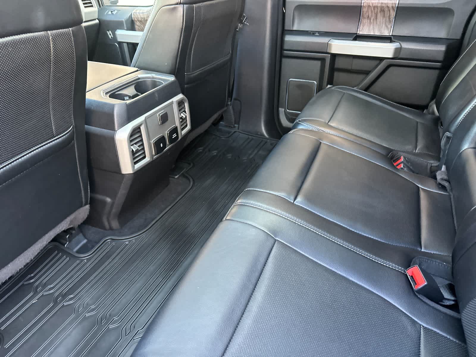 Certified 2019 Ford F250 Lariat w/ Lariat Ultimate Package AWD/4WD image 4