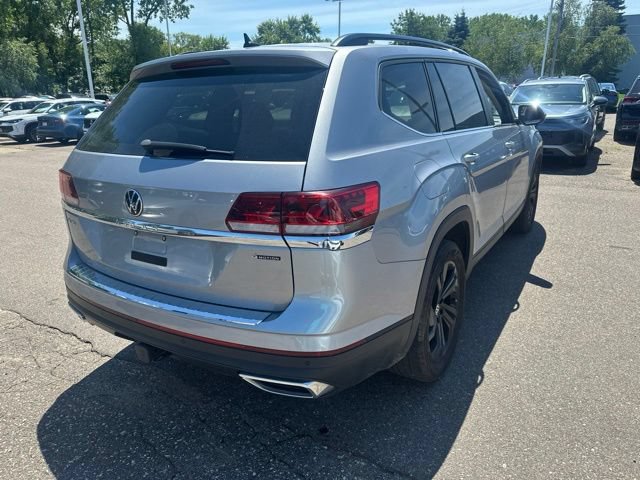 Certified 2023 Volkswagen Atlas SE w/ Black Wheel Package AWD/4WD image 3