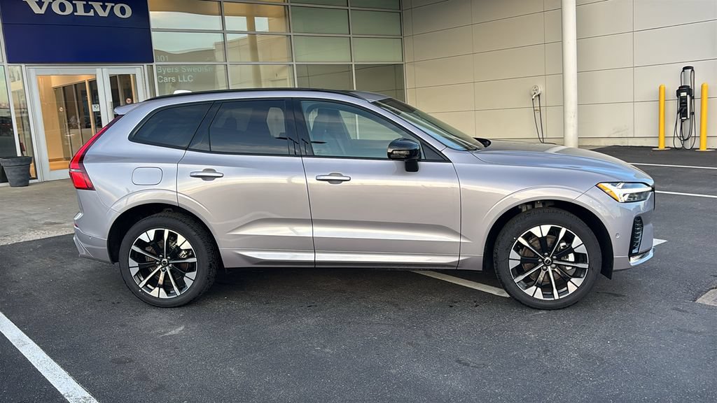 New 2026 Volvo XC60 B5 Plus w/ Protection Package Premier AWD/4WD image 29