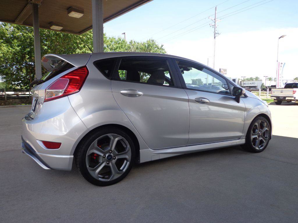 Used 2015 Ford Fiesta ST image 4