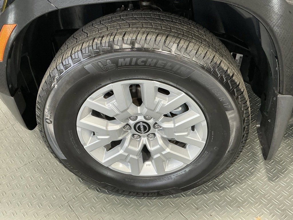 Used 2022 Nissan Frontier SV image 25