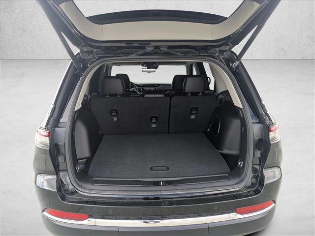 Certified 2023 Jeep Grand Cherokee Limited w/ Luxury Tech Group II image 7