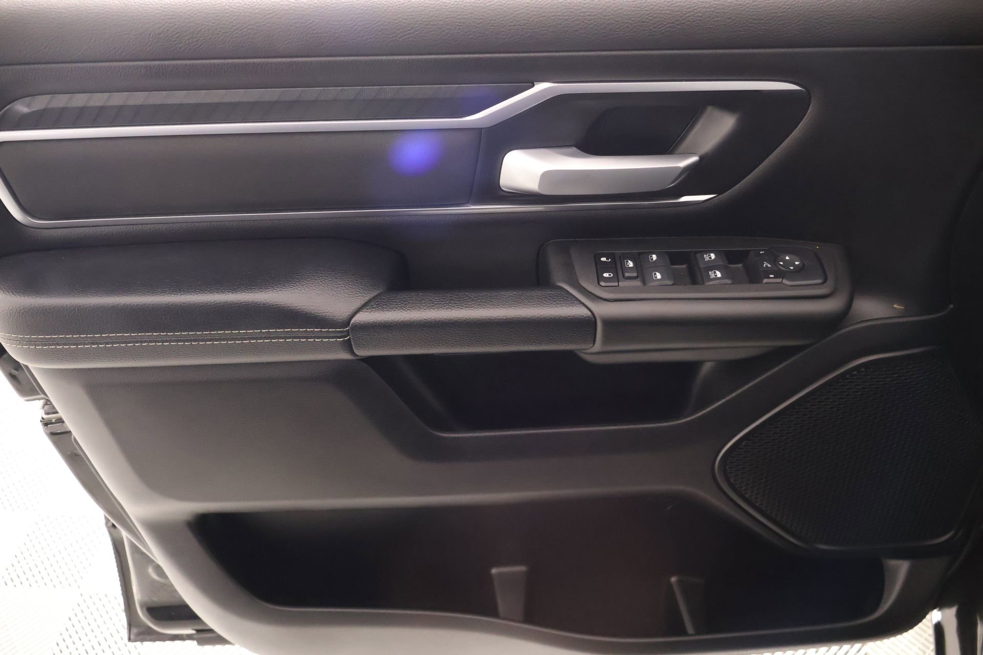 Used 2025 RAM 1500 Big Horn AWD/4WD image 16