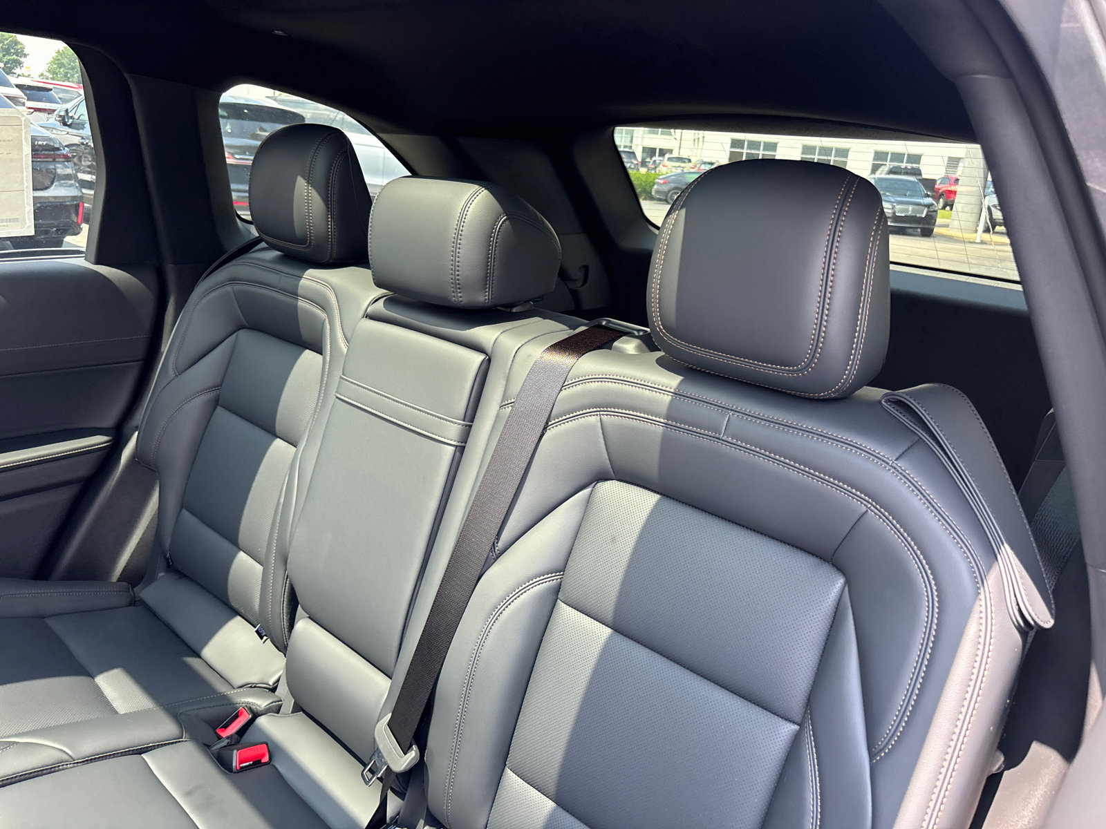 New 2025 Lincoln Nautilus Premier w/ Equipment Group 102A image 28