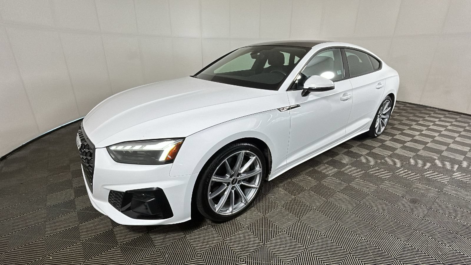 Used 2025 Audi A5 2.0T Premium Plus AWD/4WD image 6