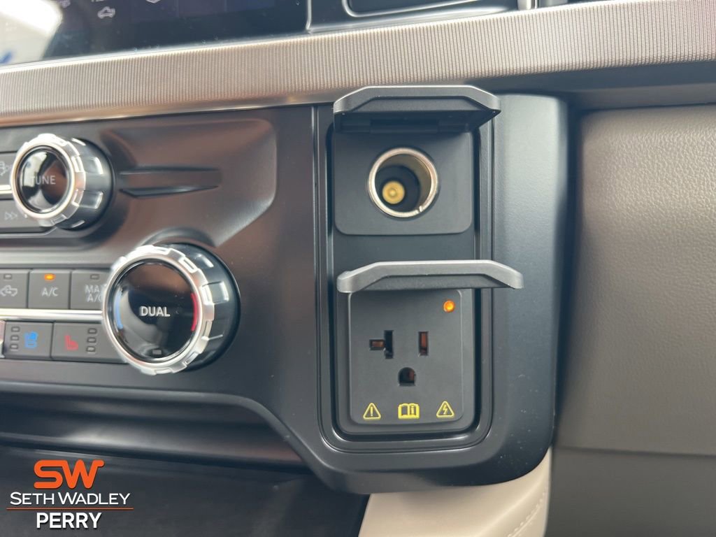 New 2025 Ford F350 Platinum w/ Platinum Plus Package image 17