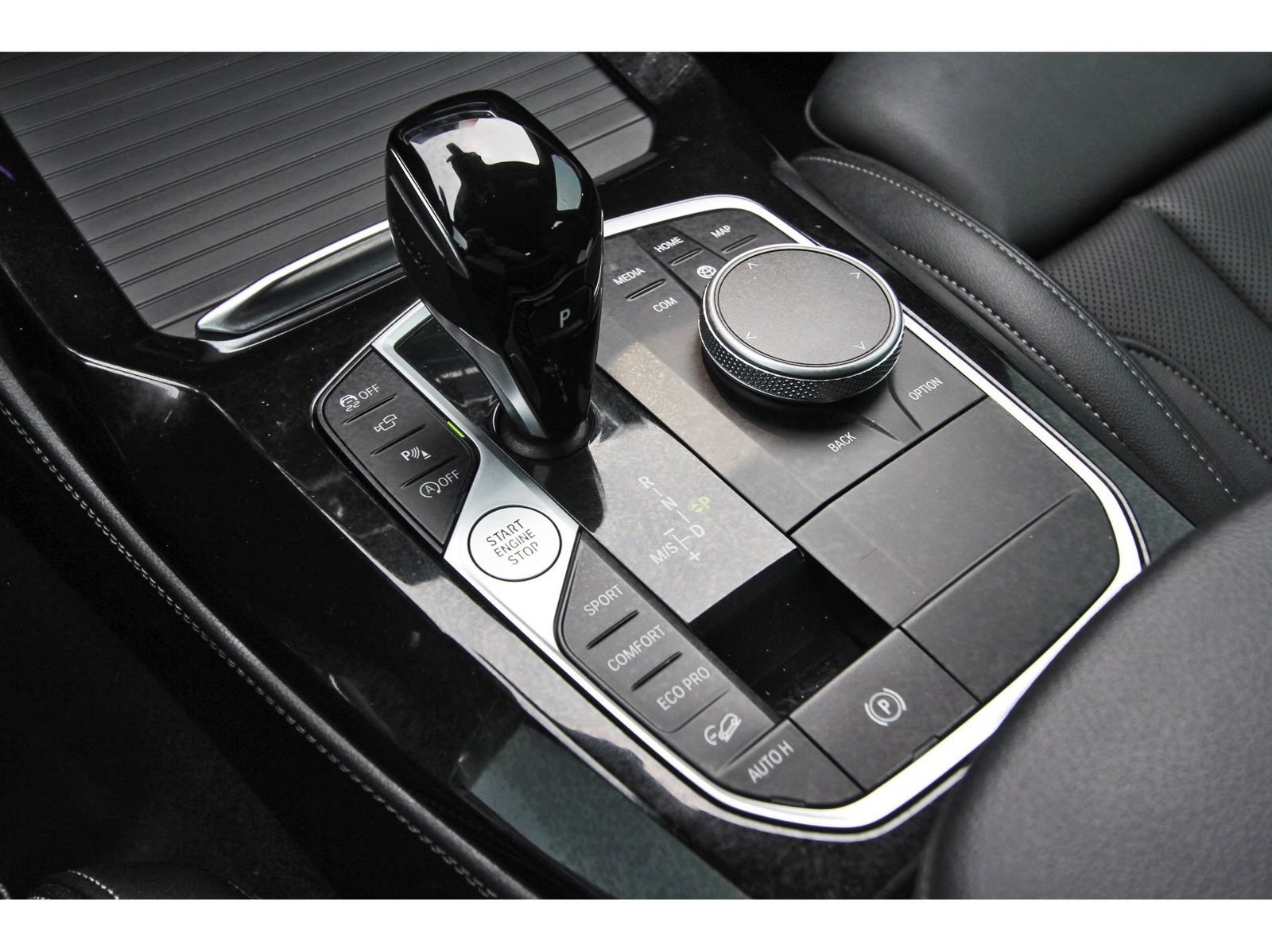 Used 2024 BMW X4 xDrive30i AWD/4WD image 28