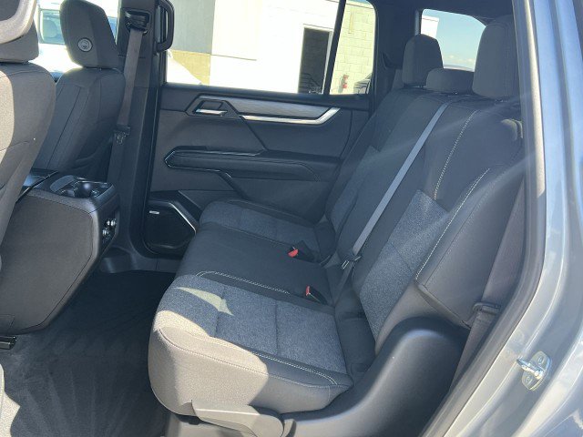 Used 2025 GMC Acadia Elevation image 25