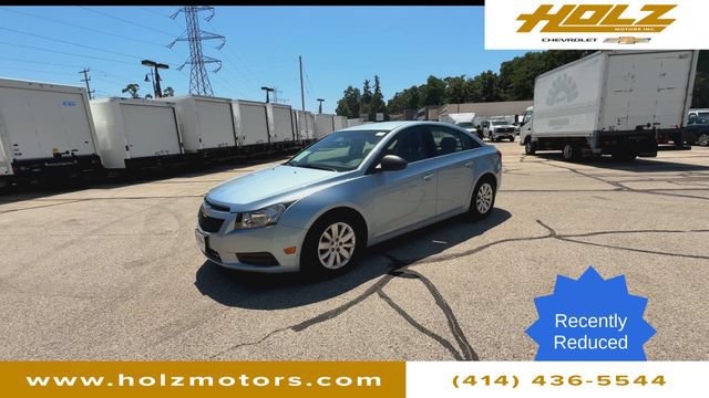 Certified 2011 Chevrolet Cruze LS FWD image 4