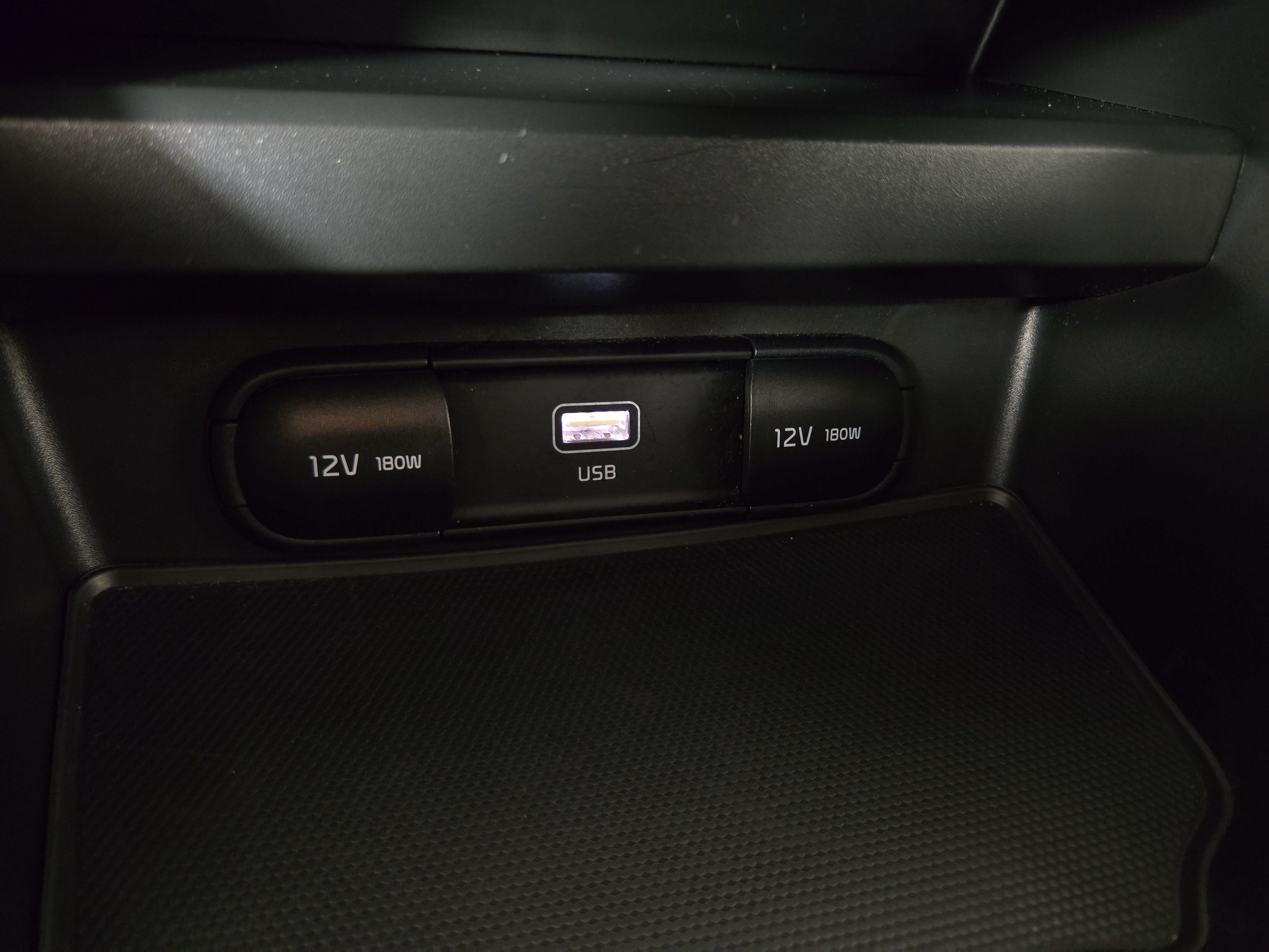 Used 2024 Kia Soul LX w/ LX Technology Package FWD image 28