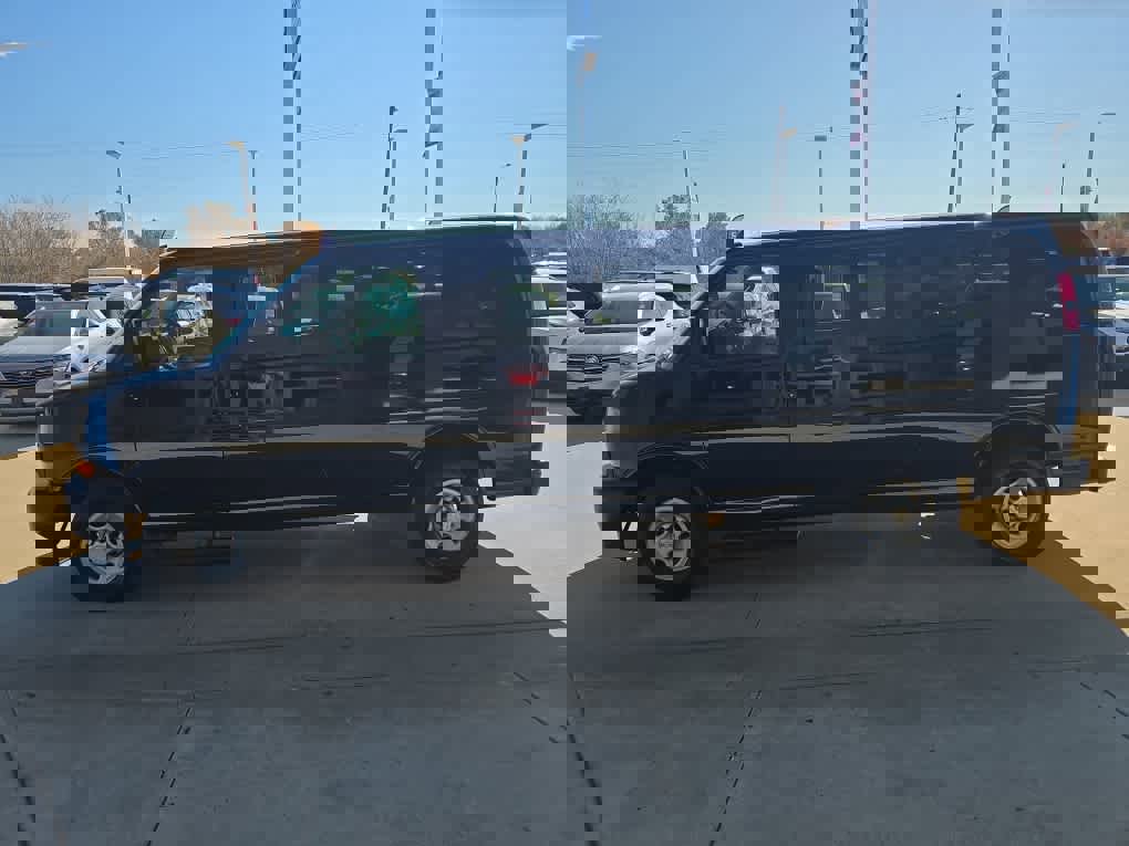 Used 2020 Chevrolet Express 3500 LS image 5