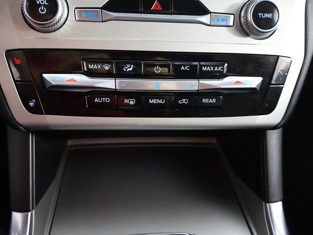 Used 2022 Ford Explorer XLT w/ Equipment Group 202A image 48