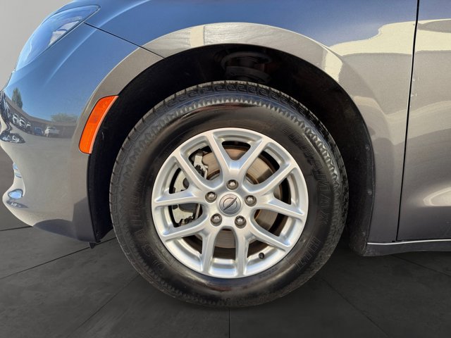 Used 2021 Chrysler Voyager Lxi FWD image 9