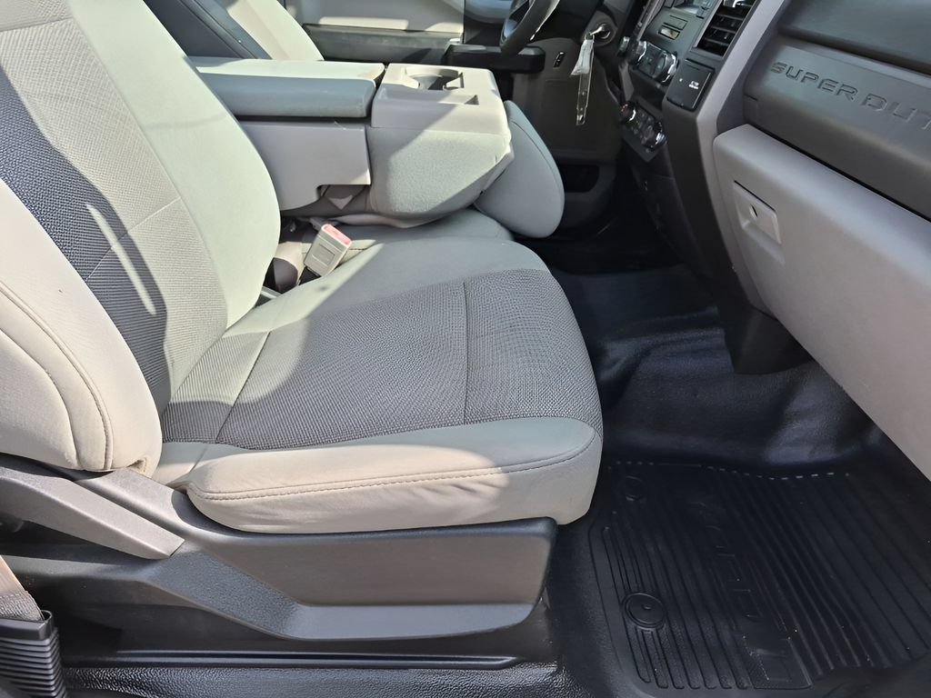 Used 2019 Ford F250 XL w/ Power Equipment Group AWD/4WD image 17