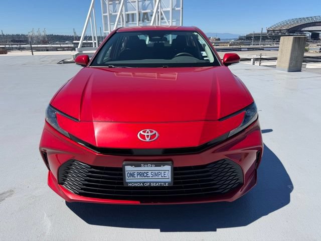 Used 2025 Toyota Camry LE FWD image 8