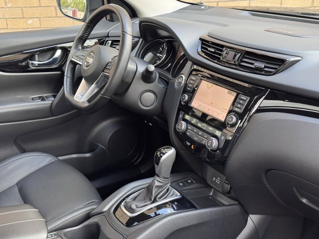 Used 2022 Nissan Rogue Sport SL w/ Premium Package image 10