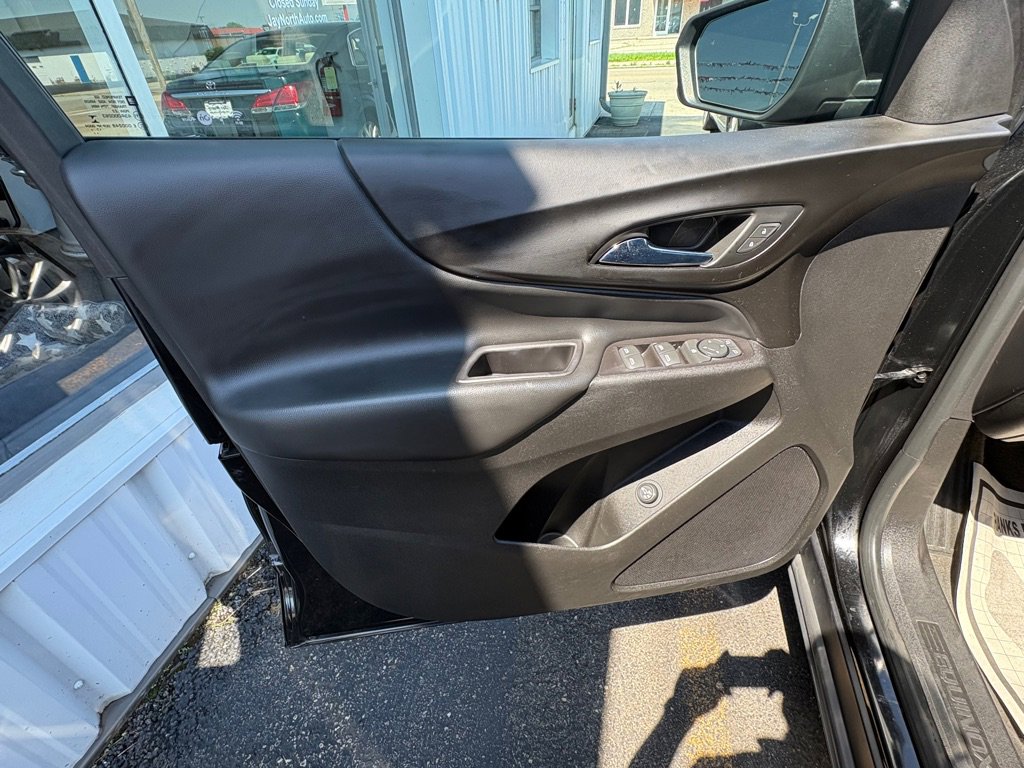 Used 2018 Chevrolet Equinox LT AWD/4WD image 8