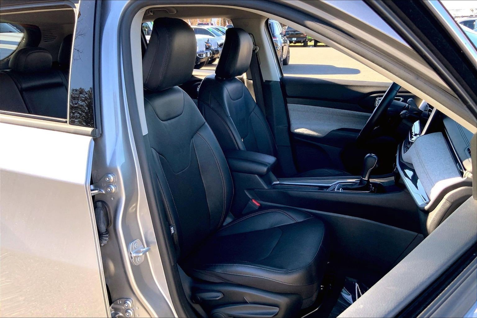 Certified 2022 Jeep Compass Latitude image 7